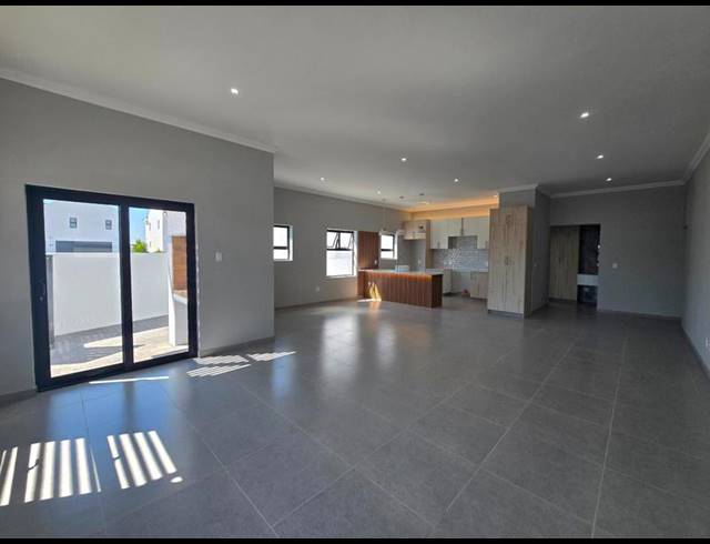 3 BEDROOM HOUSE FOR SALE IN SHELLEY POINT
